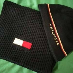Tommy Hilfiger beanie with matching scarf
